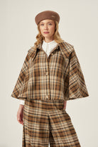 TARTAN Pelerin - Ekose | Büyük yaka detaylı, astarlı Tartan Ekose Pelerin. Tek beden, rahat duruş. Sonbahar/Kış kombinlerini sofistike bir dokunuşla tamamlayın.