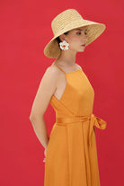 BELVOIR %100 Pamuk Elbise - Turuncu | BELVOIR elbise: Turuncu, %100 pamuk saten konforu. Hem gündüz hem gece için ideal. Ayarlanabilir tasarımıyla kişisel stilinizi tamamlayın.