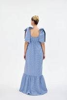 VELORIA %100 Pamuk Elbise - Mavi | VELORIA %100 pamuk elbise, pötikare kumaşıyla ferah bir his sunar. Çıkarılabilir askıları ve uzun formuyla her ortama uyum sağlar.